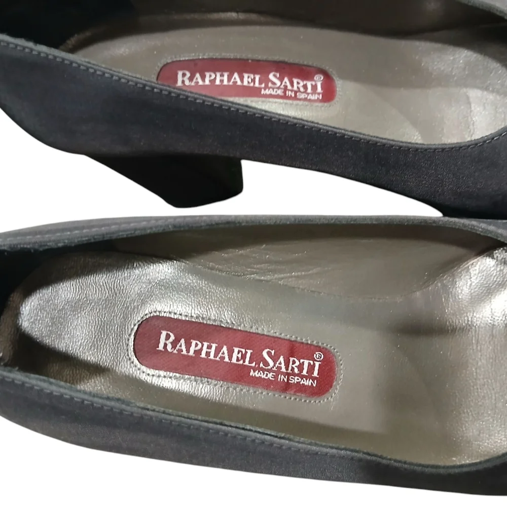 Raphael Sarti Square Toe Grey Satin Cap toe Block Heel Silver Womans